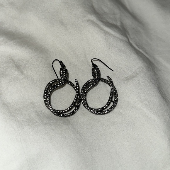 BCBGMAZAZRIA Snake earrings - Picture 2 of 2